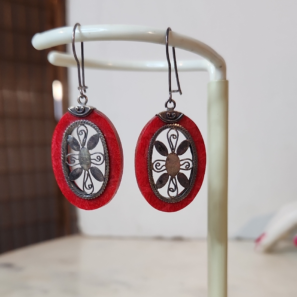 Vintage | 925 Silver Filigree & Sponge Coral Shepherd Hook Wire Earrings